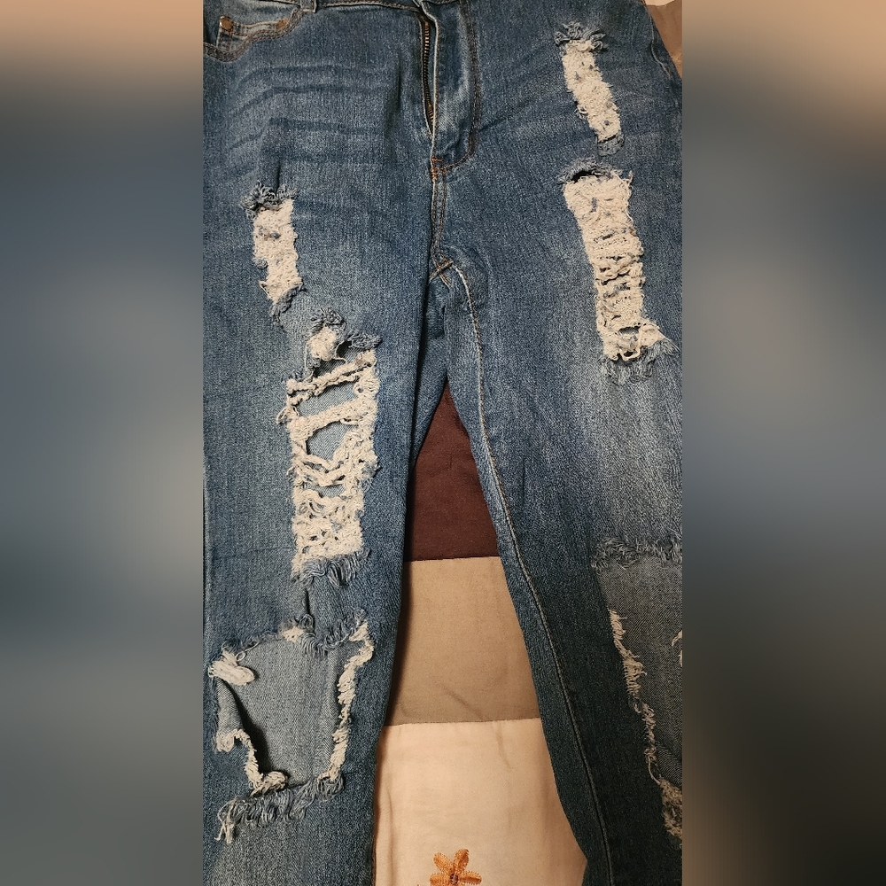 Jeans - Picture 3 of 4